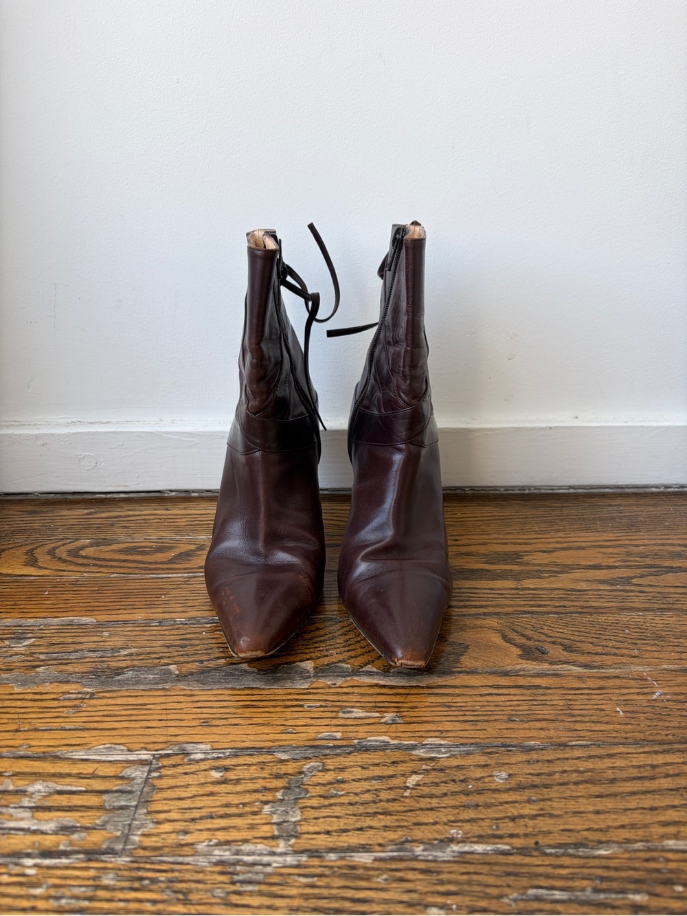 Manolo Blahnik Pointed Toe Brown Leather Ankle Boots